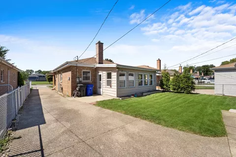 Exterior - 4347 Custer Ave, Lyons, IL 60534 photo 9 of 10
