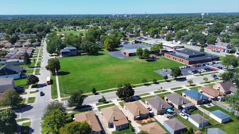 View/Area - 4347 Custer Ave, Lyons, IL 60534 photo 4 of 4