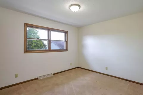 Bedroom - 3269 County Road 1600 E, Rantoul, IL 61866 photo 3 of 6