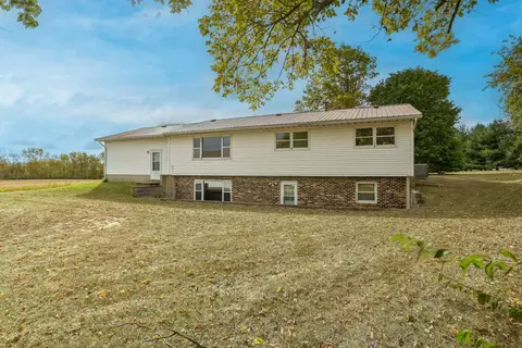 Exterior - 3269 County Road 1600 E, Rantoul, IL 61866 photo 4 of 9