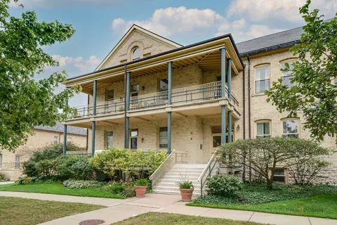 314 Leonard Wood South S #205, Highland Park, IL 60035