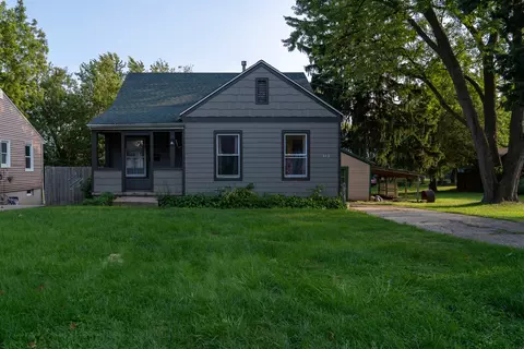 912 Cooper St, Dixon, IL 61021