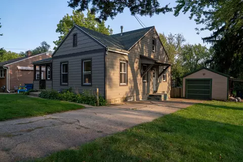 912 Cooper St, Dixon, IL 61021 photo 4