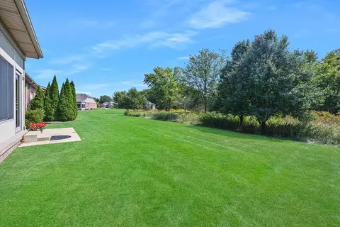 Exterior - 33 Arbor Ct, Bloomington, IL 61704 photo 7 of 12