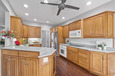 Kitchen - 33 Arbor Ct, Bloomington, IL 61704 photo 1 of 6