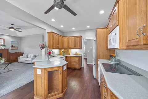 Kitchen - 33 Arbor Ct, Bloomington, IL 61704 photo 2 of 6
