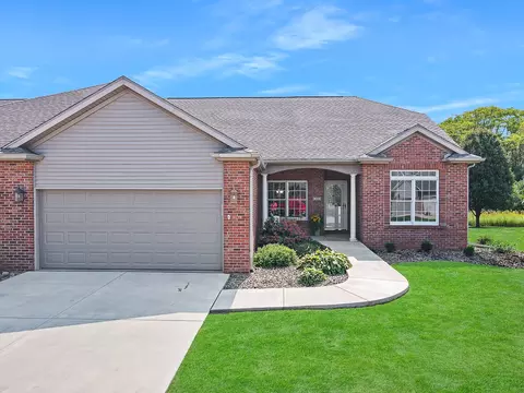 Exterior - 33 Arbor Ct, Bloomington, IL 61704 photo 9 of 12