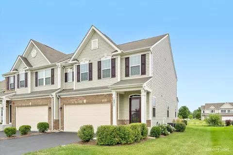 1071 Sears Cir, Elburn, IL 60119
