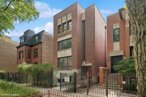 817 W Lill Ave #3, Chicago, IL 60614