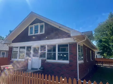 703 S Spencer St, Aurora, IL 60505