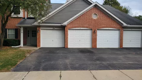 329 Pembroke Ct #6, Schaumburg, IL 60193
