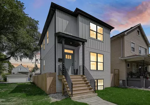 838 Circle Ave, Forest Park, IL 60130