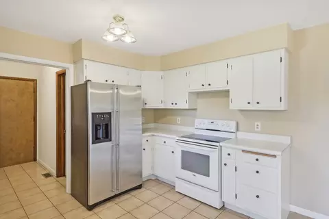 3605 Dixon Dr, Morris, IL 60450 photo 8
