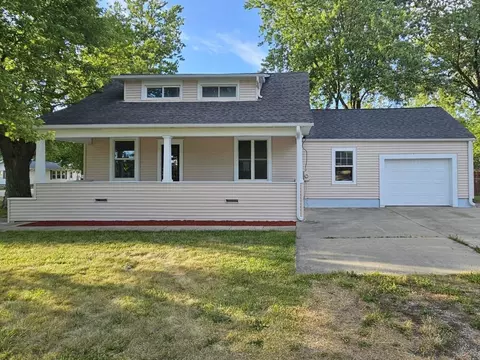 209 S 3rd St, Malta, IL 60150