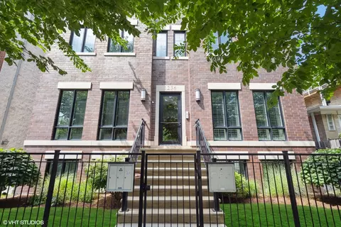 1236 W Diversey Pkwy #PH, Chicago, IL 60614