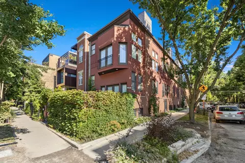 2204 N Magnolia Ave, Chicago, IL 60614