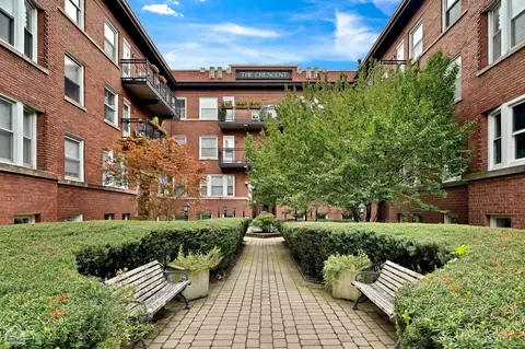 847 W Belle Plaine Ave #1S, Chicago, IL 60613