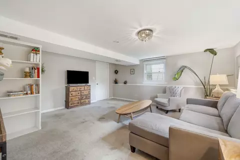 Other - 732 Sandy Ln, Des Plaines, IL 60016 photo 2 of 4
