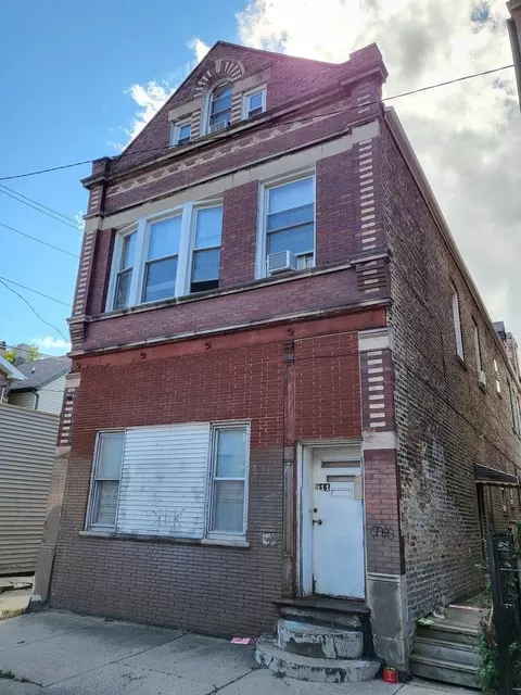 911 W 32nd St, Chicago, IL 60608