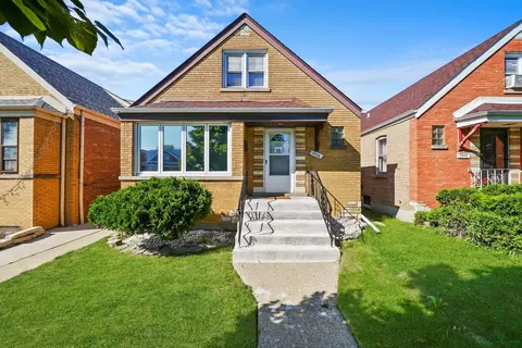 3846 W 71st St, Chicago, IL 60629