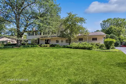 1185 Oak Knoll Dr, Lake Forest, IL 60045