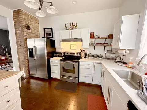 Kitchen - 206 S Mclean St, Bloomington, IL 61701 photo 2 of 3