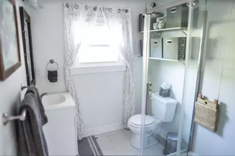 Bath - 206 S Mclean St, Bloomington, IL 61701 photo 1 of 1