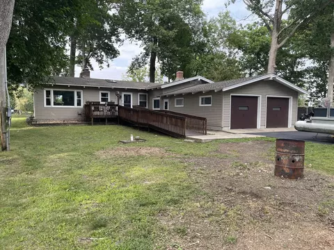 12392 Harbor Oaks Dr, Machesney Park, IL 61115