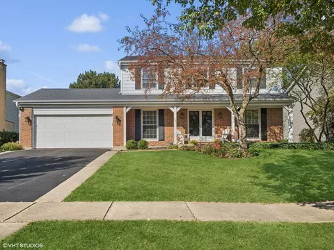 916 S Carriageway Ln, Palatine, IL 60067