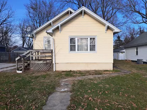 603 E Columbia St, Litchfield, IL 62056