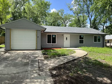 223 Marquette St, Park Forest, IL 60466