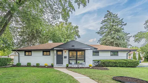 1844 Everett Ave, Des Plaines, IL 60018