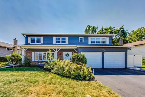 315 W Berkley Dr, Arlington Heights, IL 60004