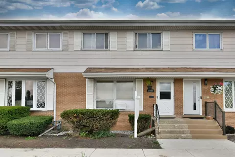 9861 Soreng Ave, Schiller Park, IL 60176