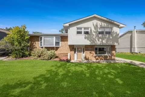 7740 Bristol Ln, Tinley Park, IL 60477