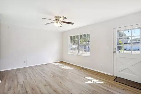 Living - 1007 Maplepark Dr, Champaign, IL 61821 photo 1 of 3