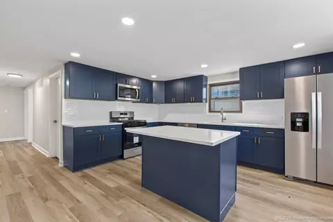 Kitchen - 3537 Morgan St, Steger, IL 60475 photo 2 of 8