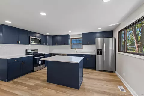Kitchen - 3537 Morgan St, Steger, IL 60475 photo 7 of 8