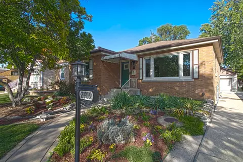 2409 S 6th Ave, North Riverside, IL 60546