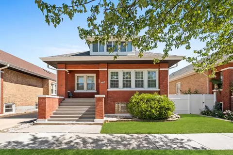 2331 Gunderson Ave, Berwyn, IL 60402