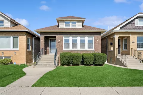 5628 W School St, Chicago, IL 60634