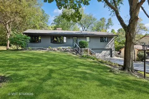 920 Zange Dr, Algonquin, IL 60102