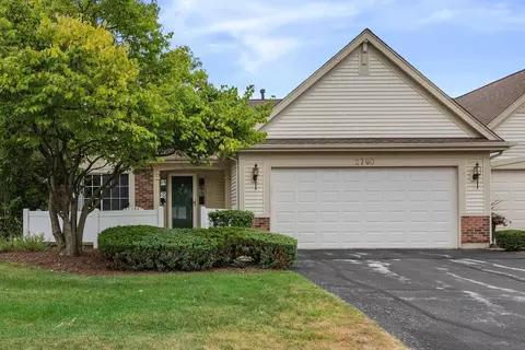 2760 N Augusta Dr, Wadsworth, IL 60083