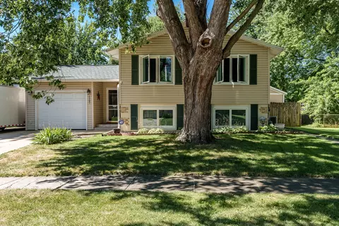 1727 11th Ave, Belvidere, IL 61008
