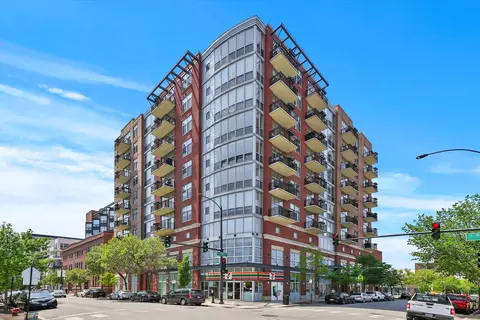 1201 W Adams St #704, Chicago, IL 60607