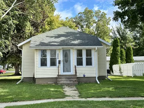 200 E Winfield St, Morrison, IL 61270