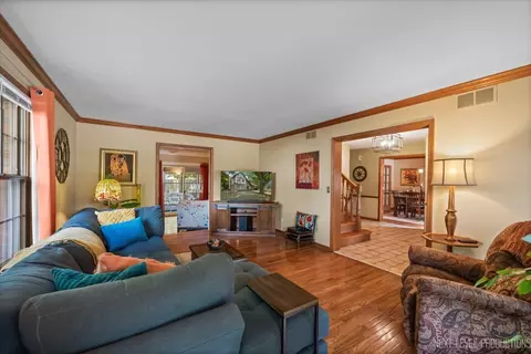 921 Smith Ct, Batavia, IL 60510 photo 6