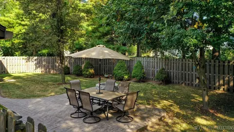 921 Smith Ct, Batavia, IL 60510 photo 28