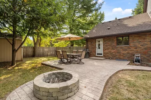 921 Smith Ct, Batavia, IL 60510 photo 29