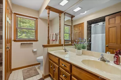 921 Smith Ct, Batavia, IL 60510 photo 20